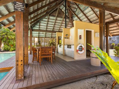 612 / 2-10 Greenslopes Street, Cairns North