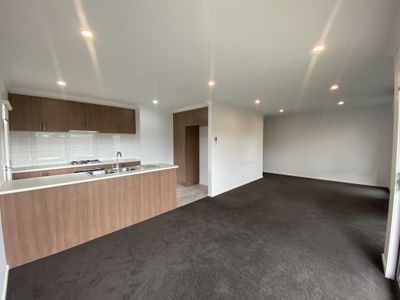 15 / 595 Tarneit Road, Hoppers Crossing