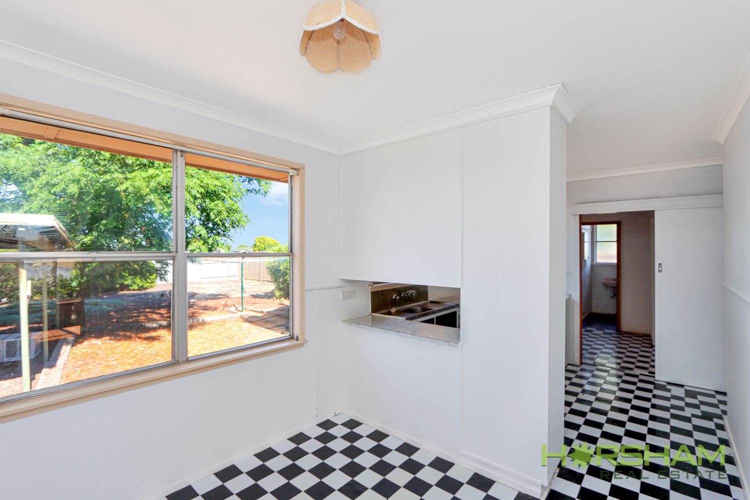 2 Bleakley Street, Horsham
