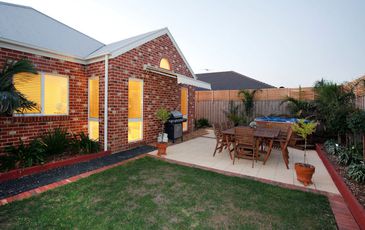 8 Lakeside Drive, Berwick