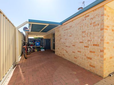 1 / 2 Tipping Street, Carey Park