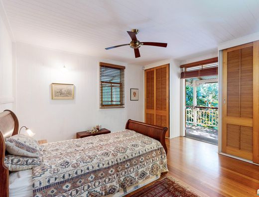 Iconic Garth Chapman Queenslander in a Peaceful Lakeside Setting image 8