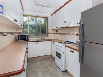 2 / 60 Elliotts Rd, Fairy Meadow