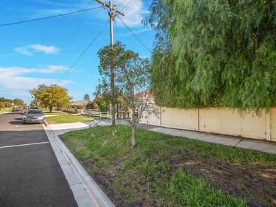 8 / 1A Gilbertson Street, Essendon