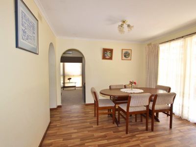 6 Prest Court, Mansfield