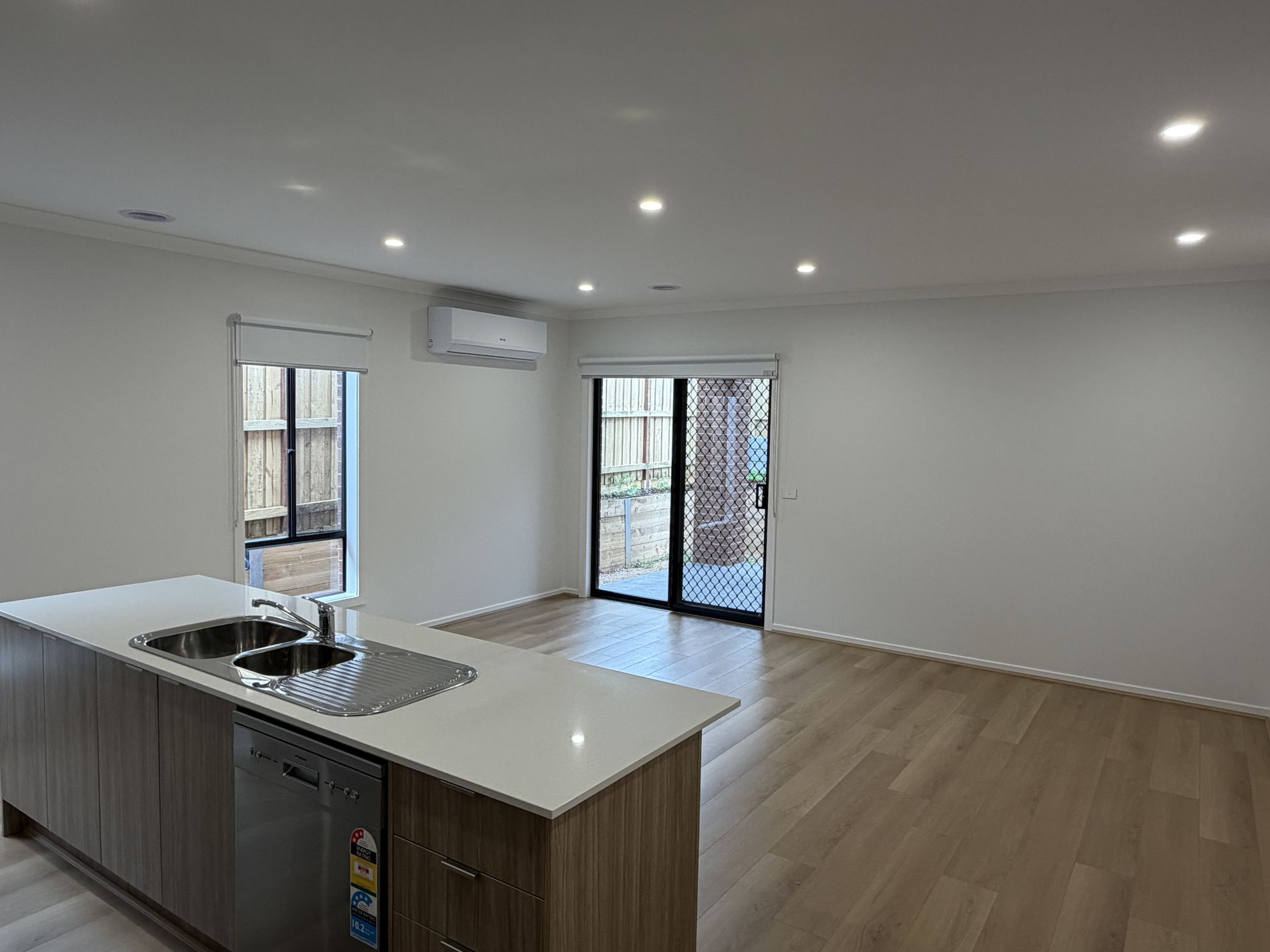 28 Rhea Drive, Leopold