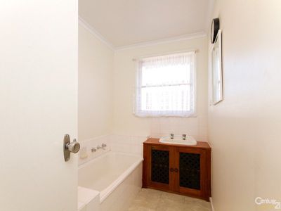 2 Susan Court, Cranbourne