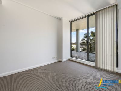 7 / 27 Bennelong Parkway, Wentworth Point