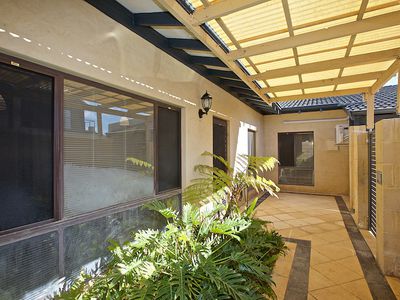 8/9-11 Hinderwell Street, Scarborough