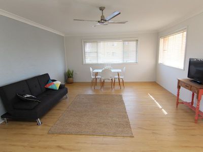 8 / 9 Baird Street, Tuncurry
