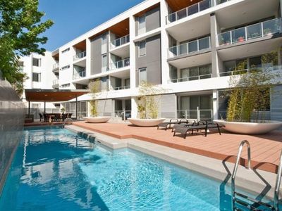 60 / 20  ROWE AVENUE, Rivervale