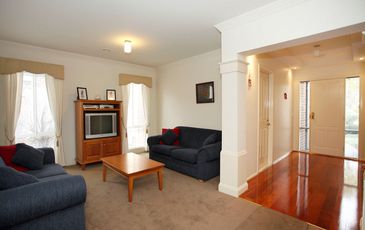 63 Fieldstone Boulevard, Beaconsfield