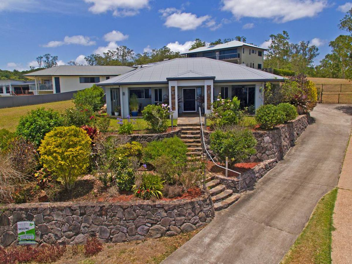 13 Moses Circuit, Atherton