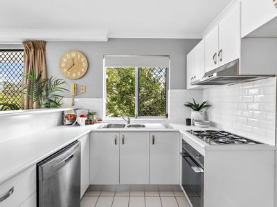 3 / 32 Park Avenue, Auchenflower