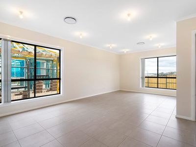 8 Flemington Parkway, Box Hill