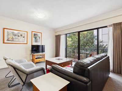 302 / 112 Mounts Bay Road, Perth