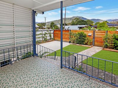 8 Olive Street, Manoora