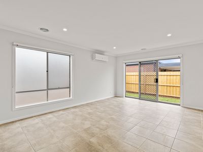 47 Skipper Avenue, Lara