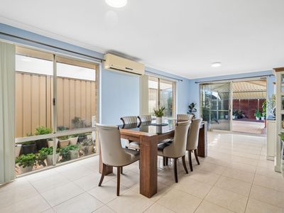 56 Cheltenham Loop, Bertram