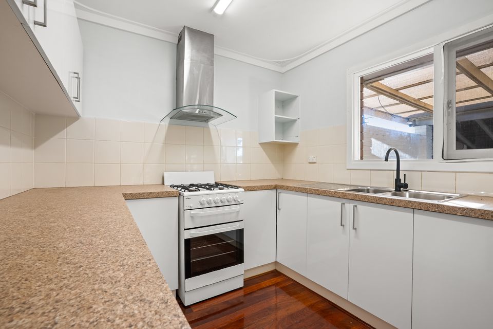 5 SWINSTONE STREET, Rockingham