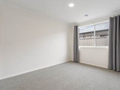 19 Both Street, Leneva