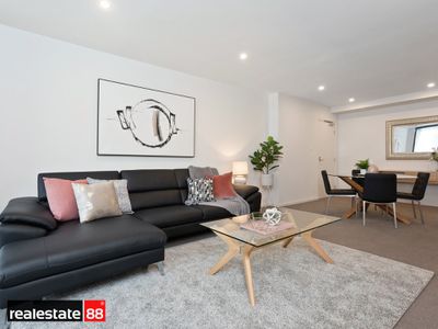 99 / 172 Railway Parade, West Leederville