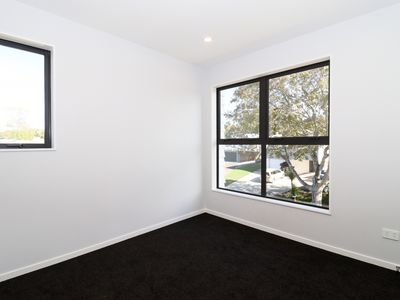 B / 4 Blue Gum Rise, Sunnyhills