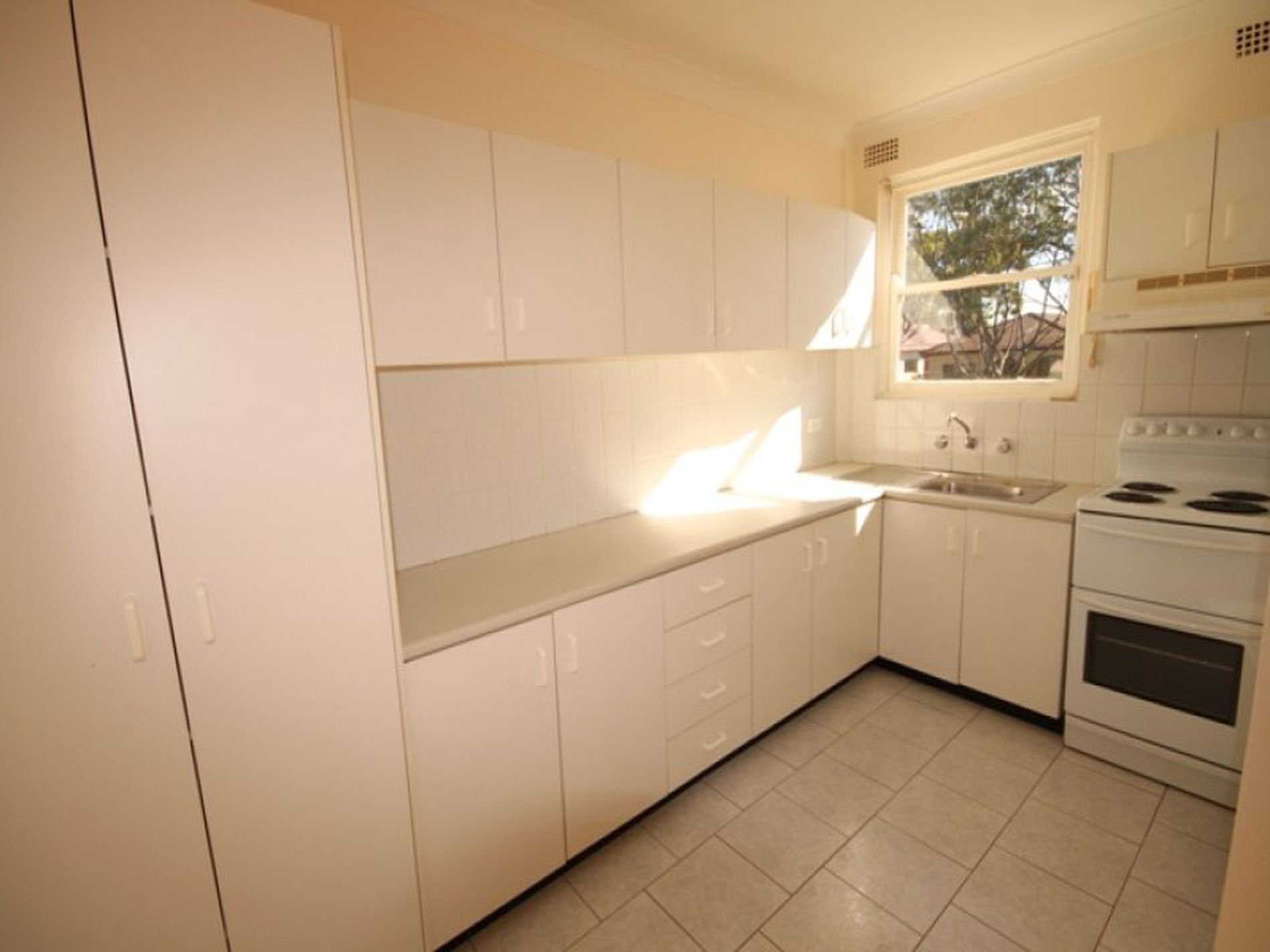 72 Leylands Parade, Lakemba