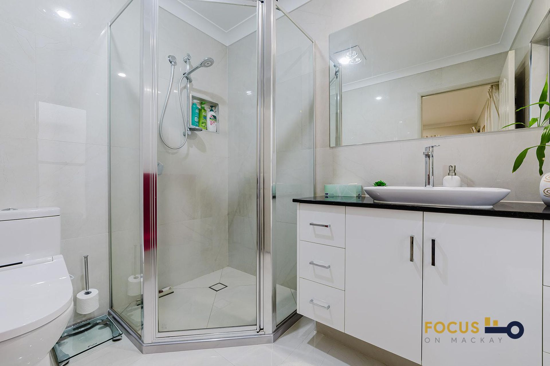 2 Madison Avenue, Glenella