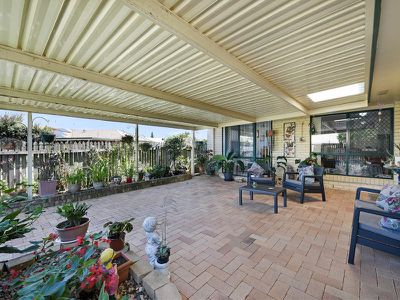 241 / 4 Melody Court, Warana
