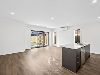 5 Dunken Street, Charlemont