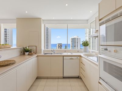 1101 / 1 Peak Avenue, Main Beach