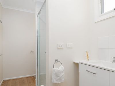 1 / 28-30 Helms Street, Newcomb