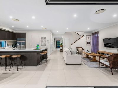 14 Gardenia Place, Wakerley