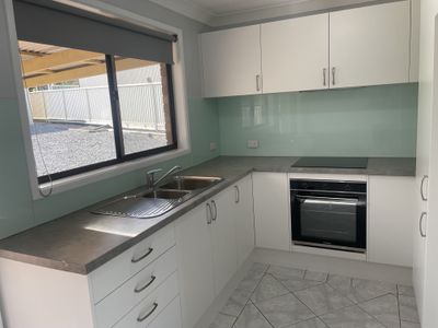 2 Churchill Crescent, Windermere Park