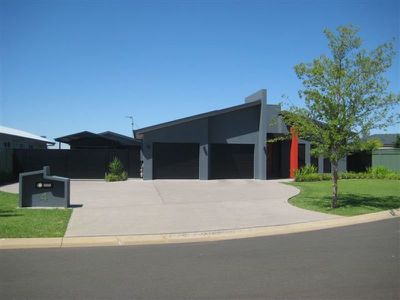 4 Cascade Court, Dubbo