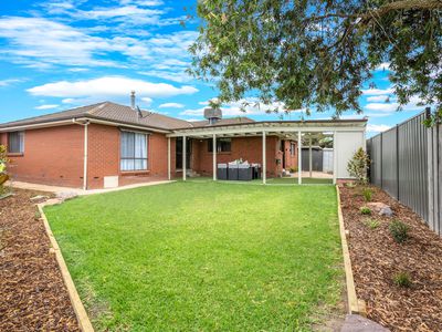 8 Asquith Court, Epping