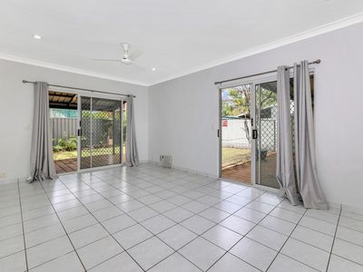 9 / 7 Negri Street, Bakewell