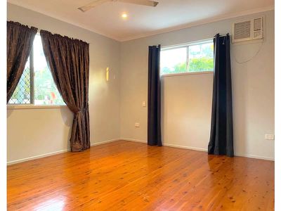 1 Emerson Ct, South Gladstone