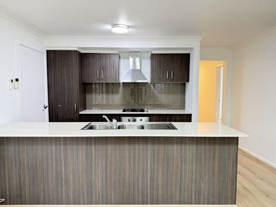 1215 Ison Road, Manor Lakes