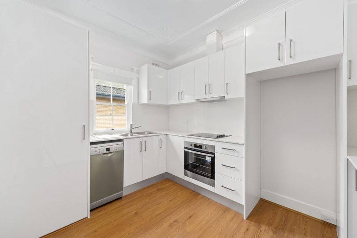 1 / 22 Moonbie Street, Summer Hill