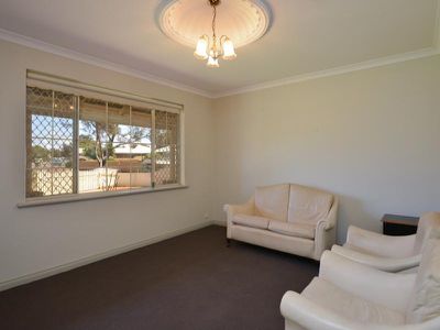 4 Holroyd Way, Boulder