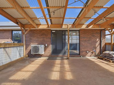 9 Bond Street, Campbell Town