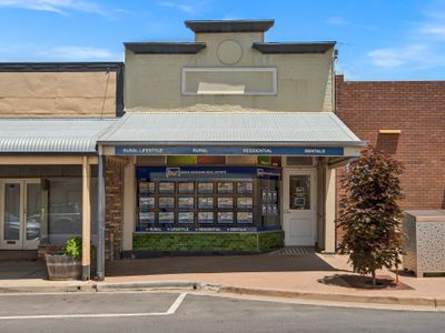 100 Main Street, Rutherglen