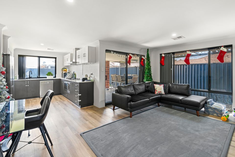 73 Pleasantview Parade, Baldivis