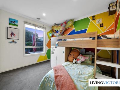 8 Hilderbrand Avenue, Williams Landing