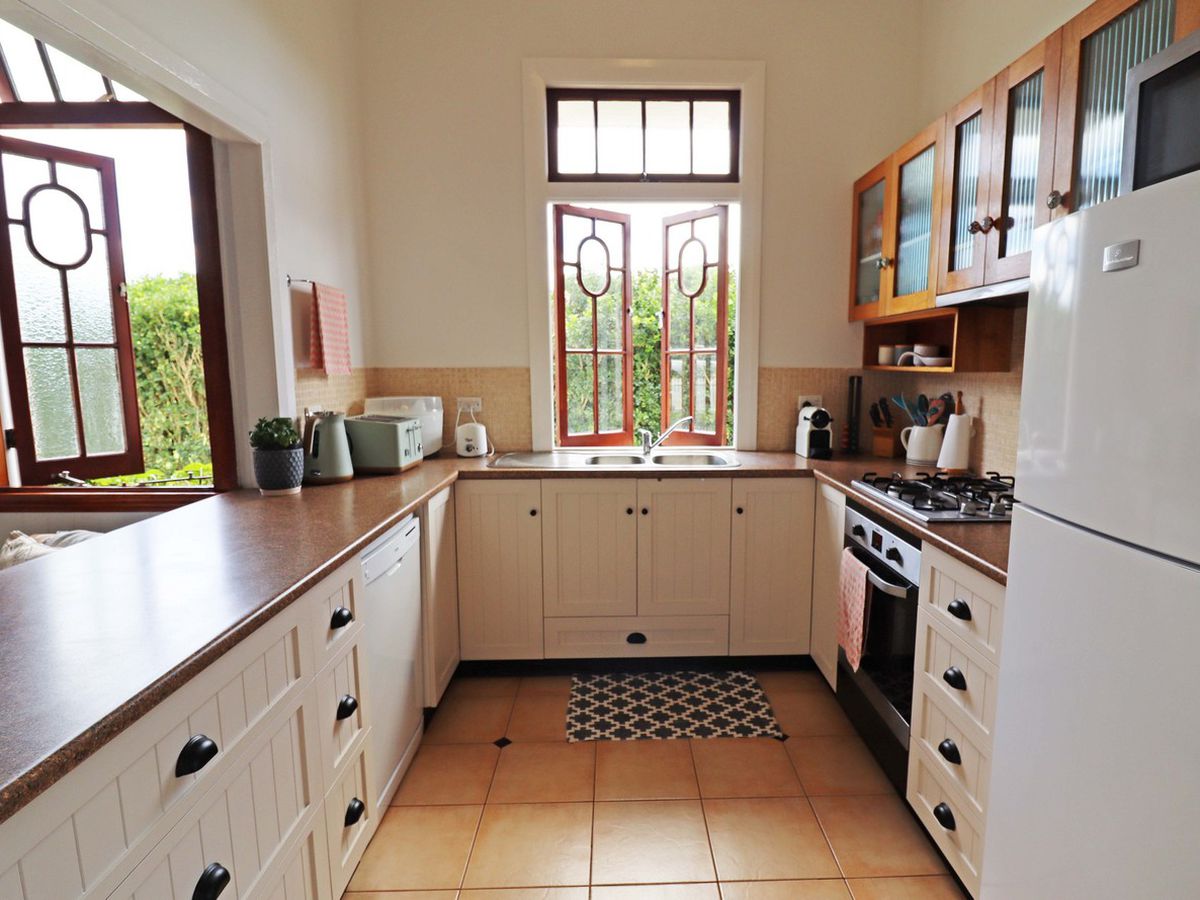 10 George Street, Tolga