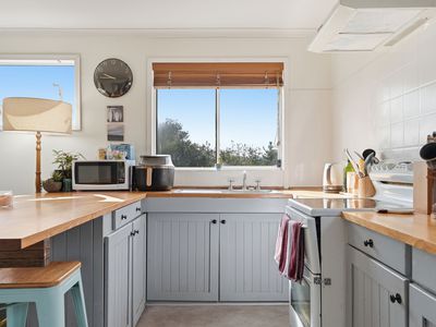 3 Lagoon Road, Carlton