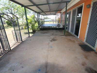13 DUNDEE STREET, Queenton