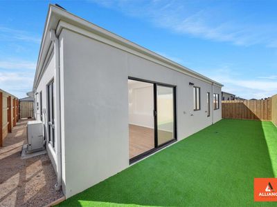33 Truncata Drive, Tarneit